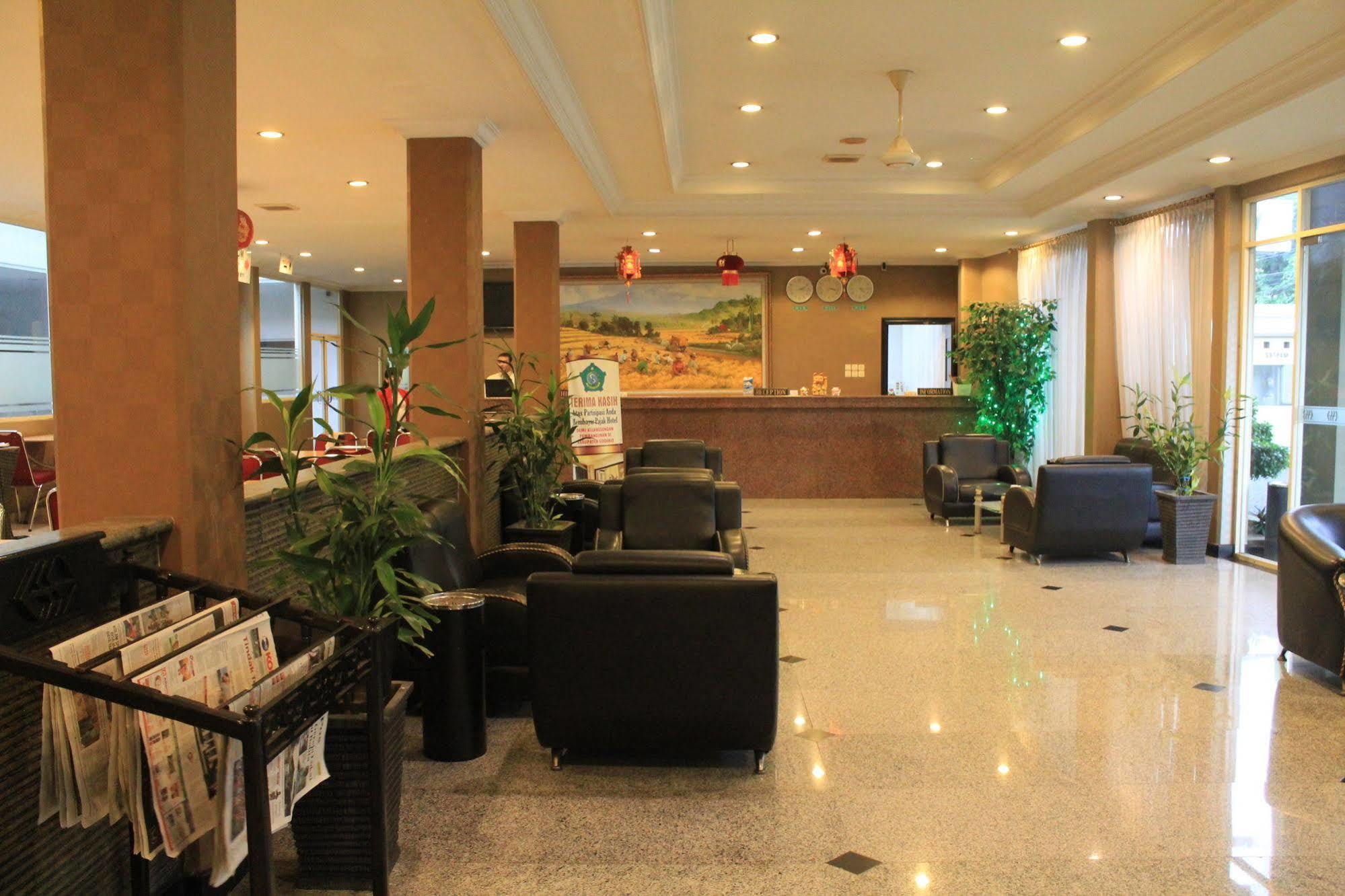 Hotel Sinar 3 Sedati Ngoại thất bức ảnh